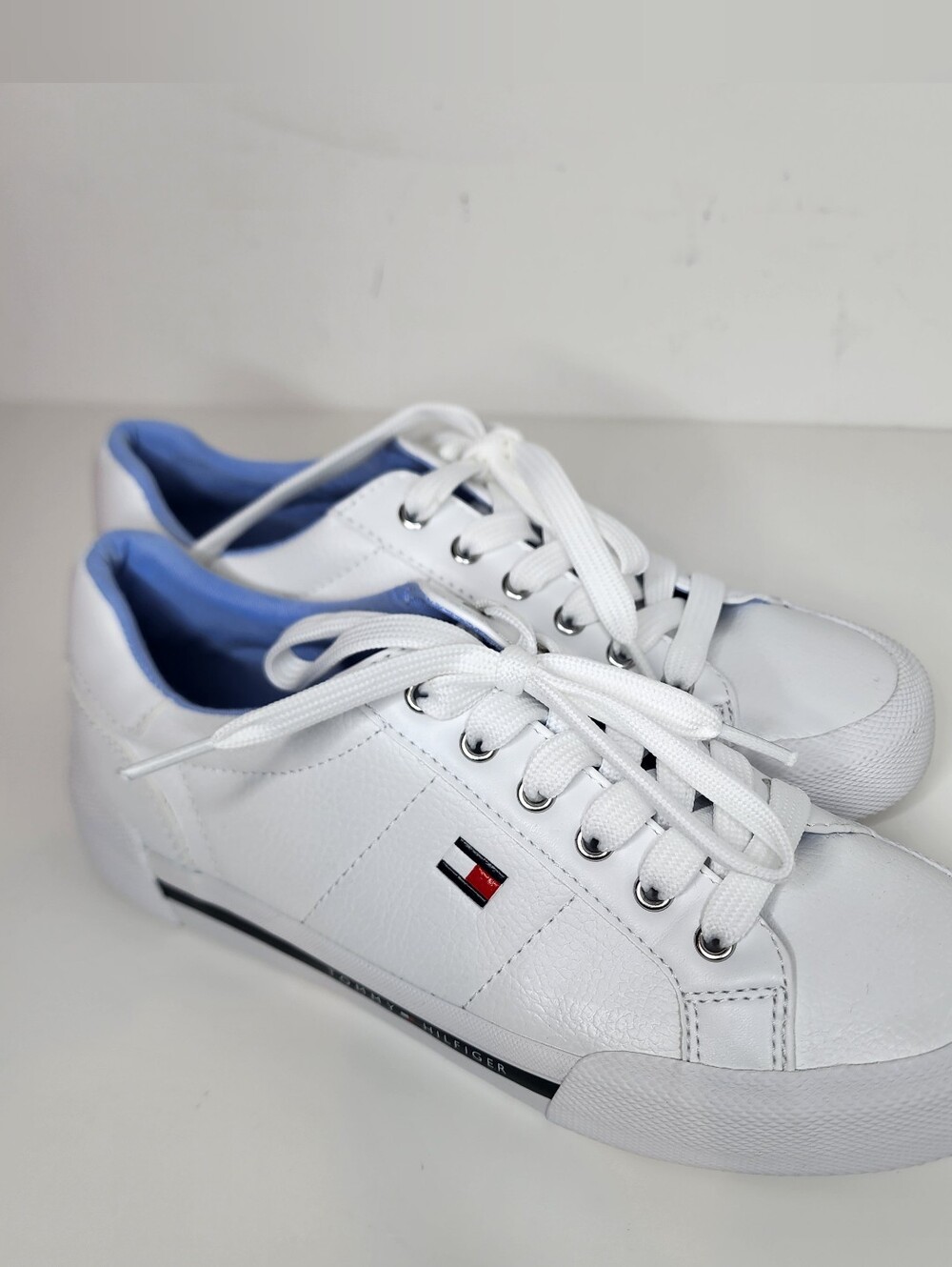 Tommy Hilfiger Lestiel Tennis Low Profile Womens Sneakers Size 7